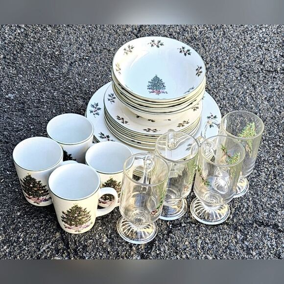 Gibson Noel Morning Christmas Stoneware 20 Pc 4 Setting - Picture 1 of 9
